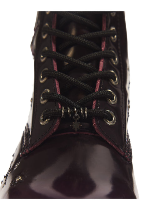 Dr. Martens 1460 Pascal WMG paars - Detail veters en spiraalbedel