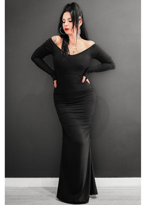foxblood morticia maxi dress reviews The Drusilla Dress For fans of our Morticia Dress, a new updated version for Halloween but perfect for haunting all year round. With vampy sleeves, a fixed dagger pendant on