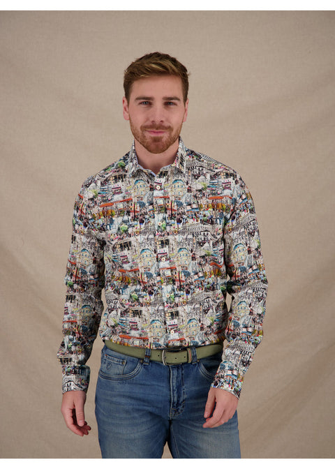 A Fish Named Fred Sketch Shirt Multi - Studiofoto op model, voorzijde, tegen een beige achtergrond.