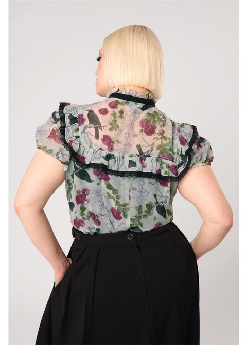 Hell Bunny Raven blouse groen – achterzijde op tweede model