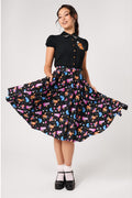 Hell Bunny x Care Bears Trick Or Sweet rok zwart - model met uitwaaierende rok
