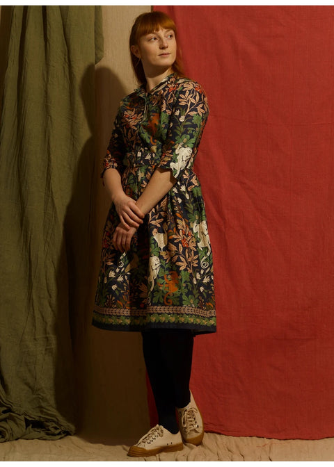 Palava Cynthia indigo jurk met dodo's en botanische print - productfoto 4